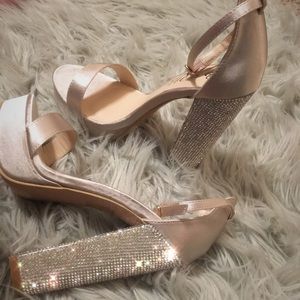 ⛔️SOLD ON MERC🅰️RI⛔️ DO NOT BUY!